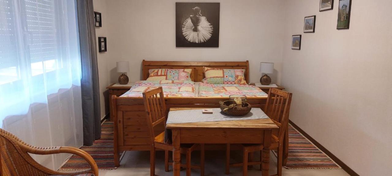 Trixi Apartment Кастелаун Екстериор снимка